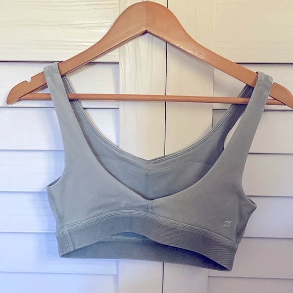 Peloton Rib Insert Bra - Picture 3 of 6